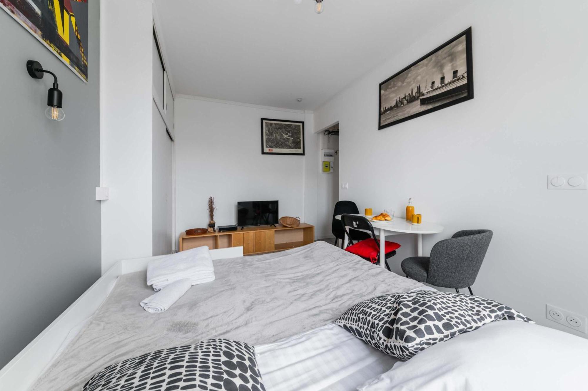 Studio Cosy Proche Tour Eiffel - Paris 7 - 2P - Flat-Guest ภายนอก รูปภาพ